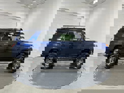 Used 2020 Toyota 4Runner SR5 image 32