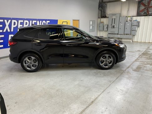 Used 2025 Ford Escape ST-Line Select image 8