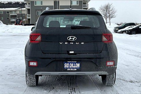 New 2025 Hyundai Venue SEL image 4
