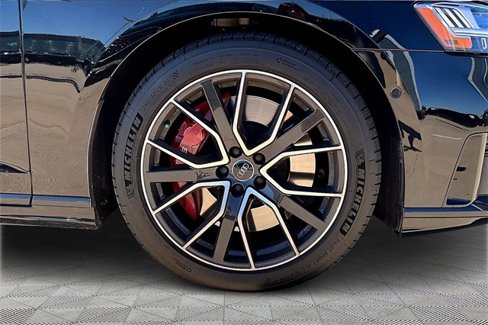Used 2020 Audi S8 L w/ S8 Executive Package image 8