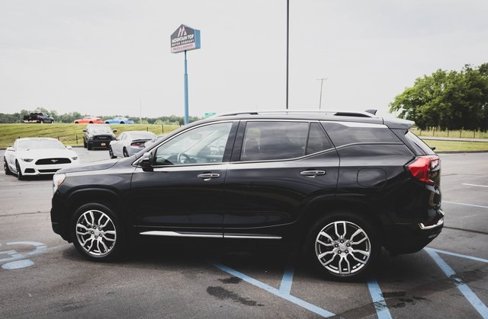 Used 2022 GMC Terrain Denali image 34
