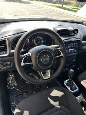 Used 2020 Jeep Renegade Latitude w/ Popular Equipment Group image 12