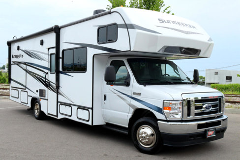 Used 2022 Ford E-450 and Econoline 450 Super Duty w/ Motorhome Prep Package image 40