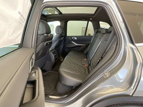 New 2026 BMW X5 xDrive50e image 27