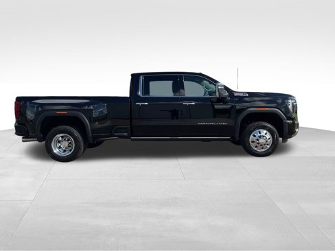 New 2026 GMC Sierra 3500 Denali w/ Denali Reserve Package image 25