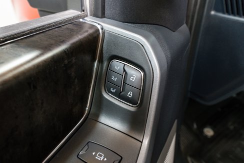 Used 2024 Ford F250 Lariat w/ Black Appearance Package image 16