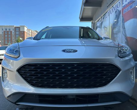 Used 2020 Ford Escape Titanium image 8