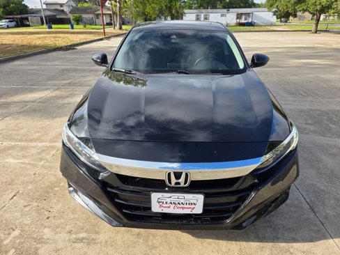Used 2018 Honda Accord Touring image 3