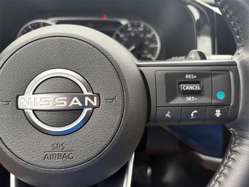 Used 2025 Nissan Pathfinder SV image 26