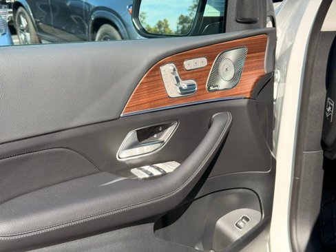 New 2026 Mercedes-Benz GLS 450 4MATIC image 18