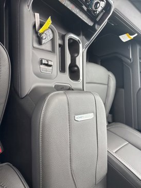 New 2025 GMC Sierra 2500 Denali w/ Denali Reserve Package image 23