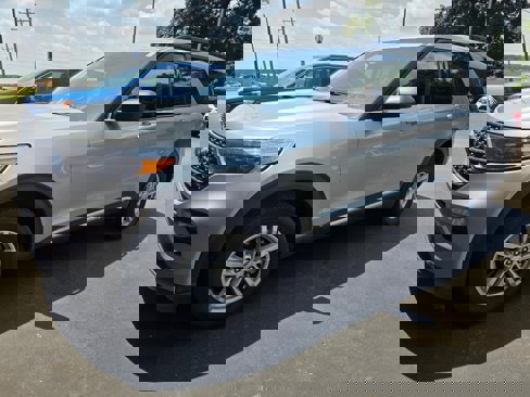 Used 2023 Ford Explorer XLT w/ Equipment Group 202A image 1