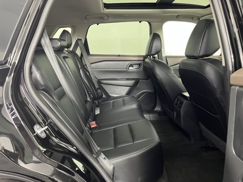 Used 2023 Nissan Rogue SL w/ SL Premium Package image 15