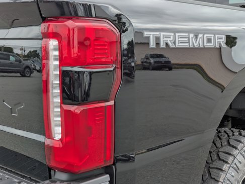 New 2025 Ford F250 Lariat w/ Lariat Ultimate Package image 12