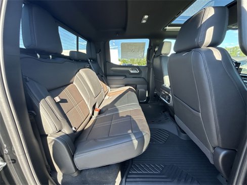 New 2026 Chevrolet Silverado 1500 High Country w/ Technology Package image 28