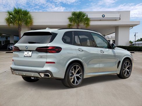 New 2026 BMW X5 xDrive50e w/ M Sport Package image 4