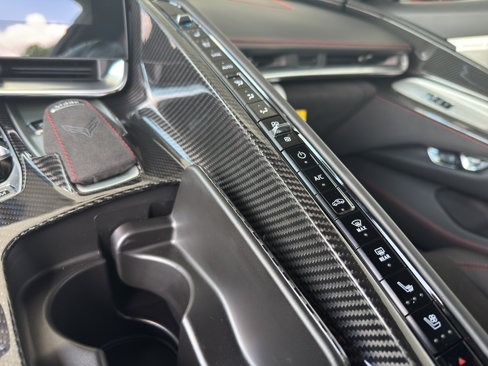 New 2025 Chevrolet Corvette E-Ray image 24