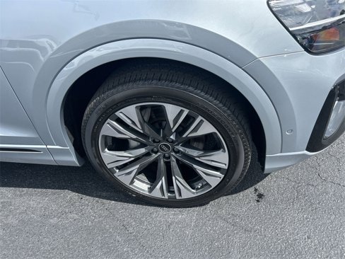 New 2025 Audi Q8 Premium image 16
