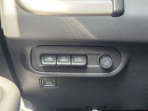 Used 2023 GMC Terrain Denali w/ Black Diamond Edition image 22