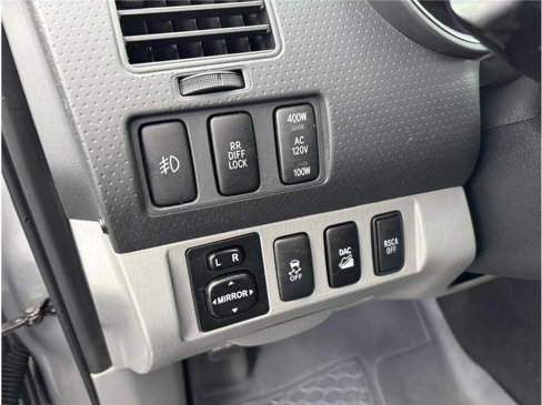 Used 2015 Toyota Tacoma 4x4 Double Cab image 15