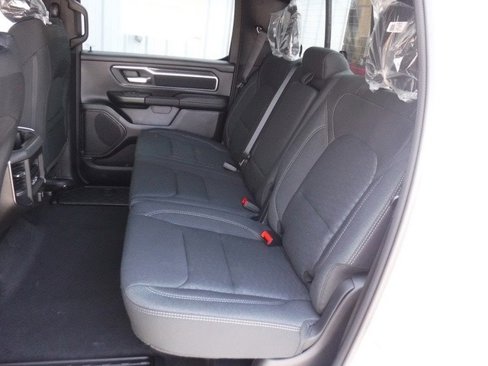 New 2026 RAM 1500 4x4 Crew Cab image 40