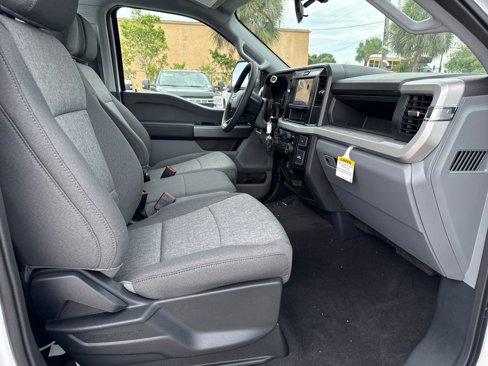 New 2025 Ford F350 4x4 Regular Cab Super Duty image 21