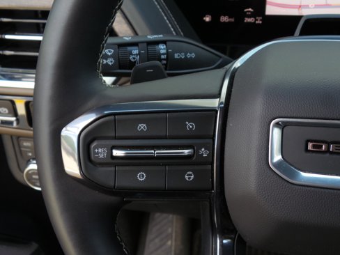 Used 2025 GMC Yukon Denali Ultimate image 36