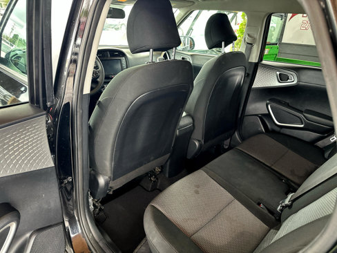 Used 2022 Kia Soul LX image 30
