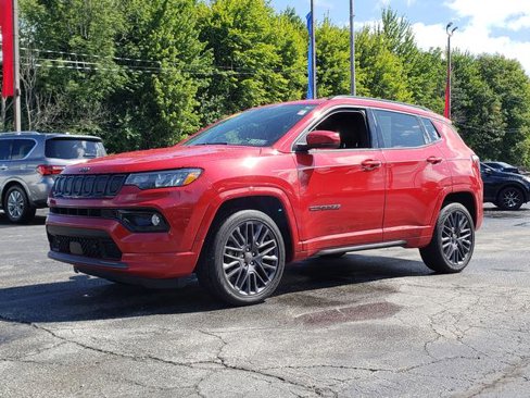 Used 2022 Jeep Compass Limited image 3
