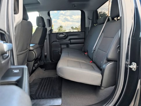 Used 2021 Chevrolet Silverado 2500 LT w/ Midnight Edition image 18