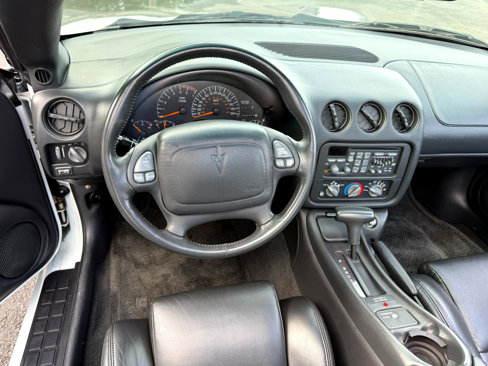 Used 1995 Pontiac Firebird Coupe image 27