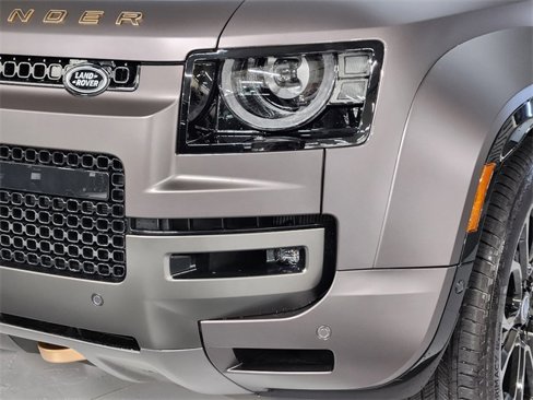 New 2025 Land Rover Defender 110 image 12