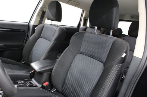Used 2020 Mitsubishi Outlander ES image 13