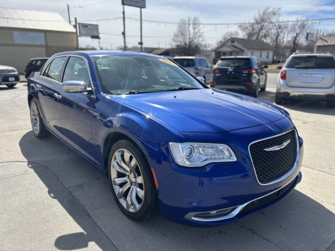 Used 2018 Chrysler 300 Limited w/ Safetytec Plus Group image 10