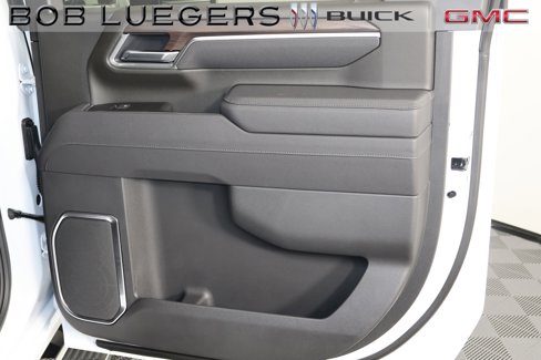 New 2026 GMC Sierra 2500 SLT w/ SLT Premium Package image 19