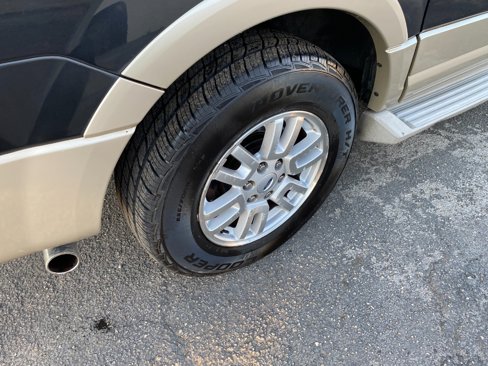 Used 2010 Ford Expedition EL Eddie Bauer image 21