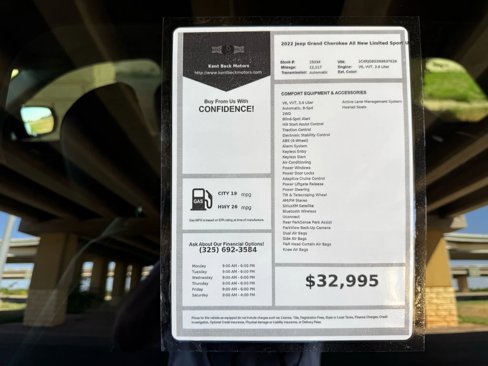 Used 2022 Jeep Grand Cherokee Limited image 33