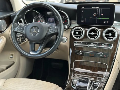 Used 2018 Mercedes-Benz GLC 300 4MATIC image 25