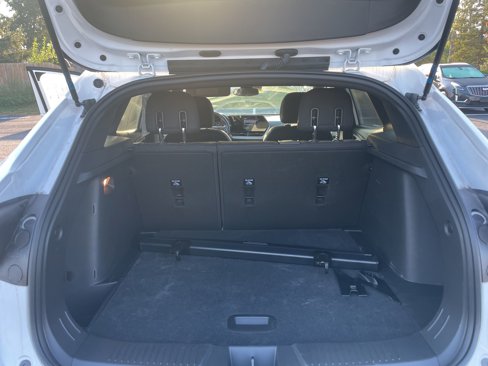 Used 2025 Chevrolet Trax RS w/ Sunroof Package image 20