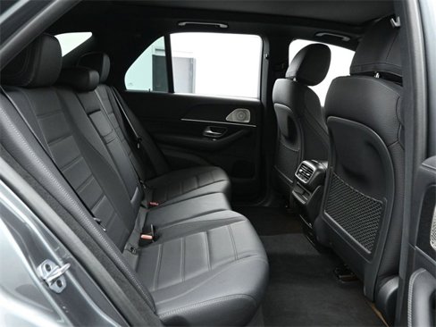 Used 2023 Mercedes-Benz GLE 450 4MATIC w/ AMG Line Exterior image 17