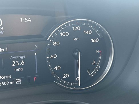 Certified 2025 Cadillac XT6 Premium Luxury image 12