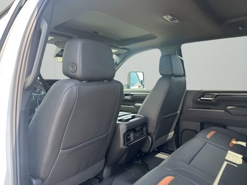 New 2026 GMC Sierra 2500 AT4 w/ AT4 Premium Plus Package image 18
