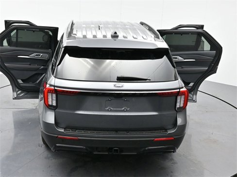 Used 2025 Ford Explorer ST-Line w/ Premium Package image 46