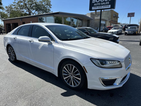 Used 2017 Lincoln MKZ Premiere image 1