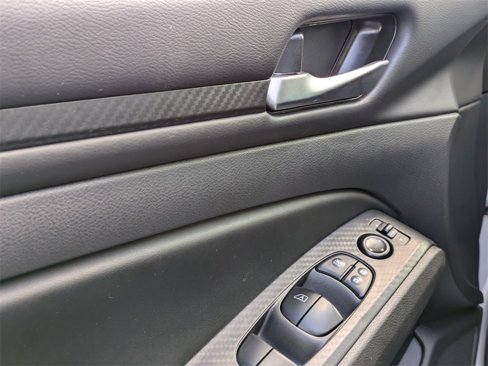 Used 2024 Nissan Altima 2.5 SV image 13