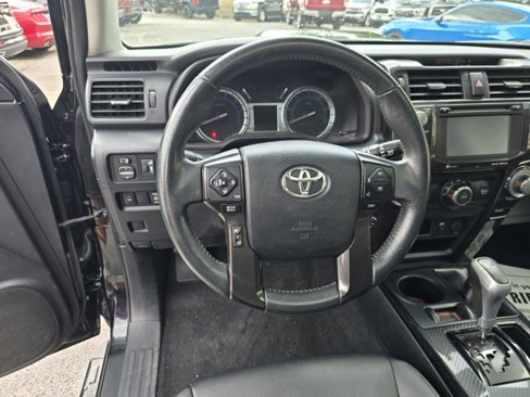 Used 2018 Toyota 4Runner TRD Off-Road Premium image 13