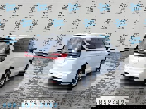 New 2026 Chrysler Pacifica Select image 5