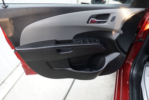 Used 2016 Chevrolet Sonic LT image 15