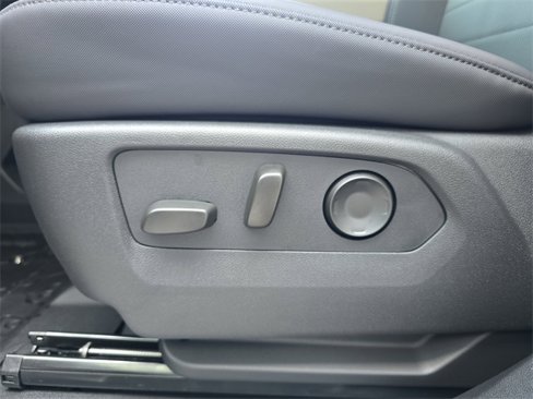 New 2026 GMC Hummer EV SUV w/ LPO, Dark Essentials Package image 19