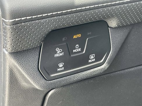 New 2025 Volkswagen Atlas SEL Premium R-Line image 18